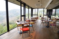 １階レストランの全景