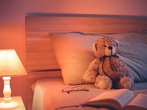 読んでぐっすり　眠りにつく前に読みたい絵本・童話集４選