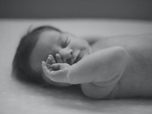 弟のベッドにぬいぐるみを並べてあげた。弟は泣いた。母が飛んできた