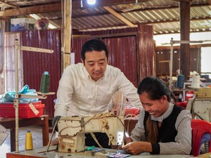 カンボジアの女性たちに「学校」開設　青木健太さん「未来を語れる生徒を増やしたい」