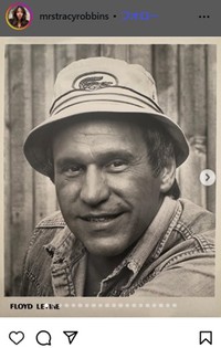 トレイシー・ロビンスのインスタグラム＠mrstracyrobbinsより