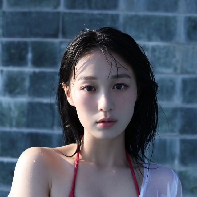 髙野真央 1st写真集より©佐藤裕之／講談社