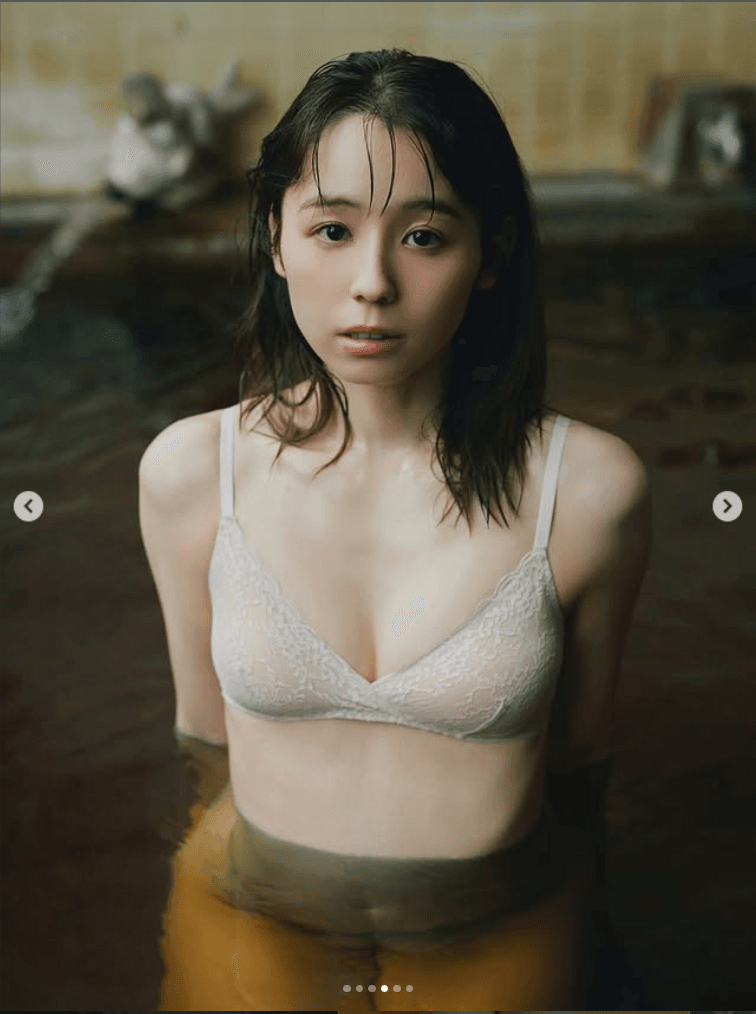 「FLASH」（26年6月23日発売号）に登場した小池里奈のオフショット　本人のインスタグラム（＠koike_rina_93）より