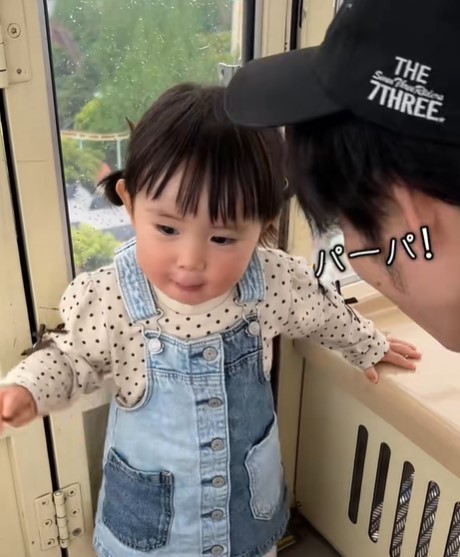 「パパ」と呼んでほしいパパとの戦いスタート…！？（提供：＠ekuchan12さん）

