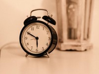 ライトノベルの「完璧超人」にはなれないと悟った。それでも朝だけは