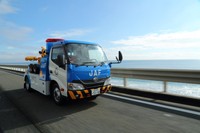JAFロードサービスカーの全体の6割を占める主力車両「レッカータイプ」（日本自動車連盟提供）