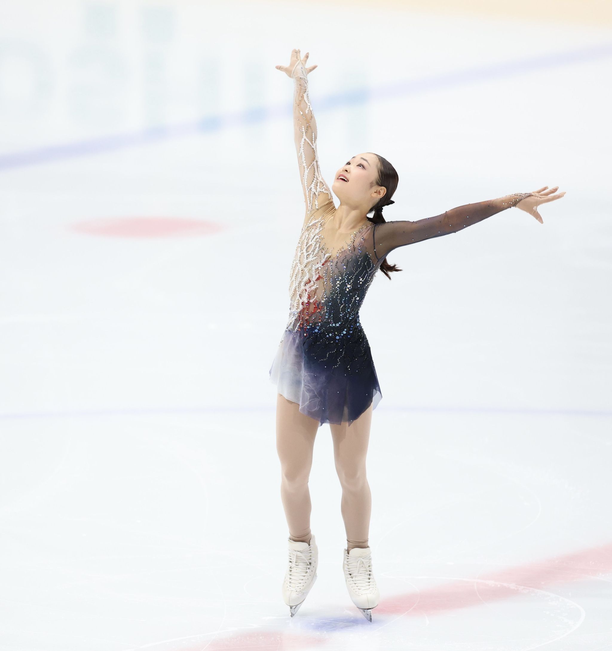 女子ＳＰ、演技をする島田麻央＝田中貴金属アイスアリーナ（撮影・伊藤笙子）
