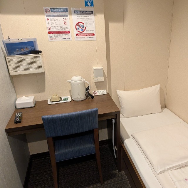 寝室もビジネスホテル並み（駅巡り鉄・しんさん提供）