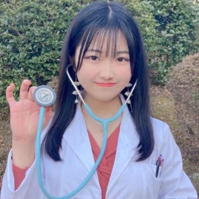 医学部での勉強と芸能活動を両立している／一条美輝さん（@miki_ichizyo）提供
