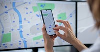 スマホ紛失防止のために位置情報を共有　※この画像はイメージです（Andrey Popov/stock.adobe.com）