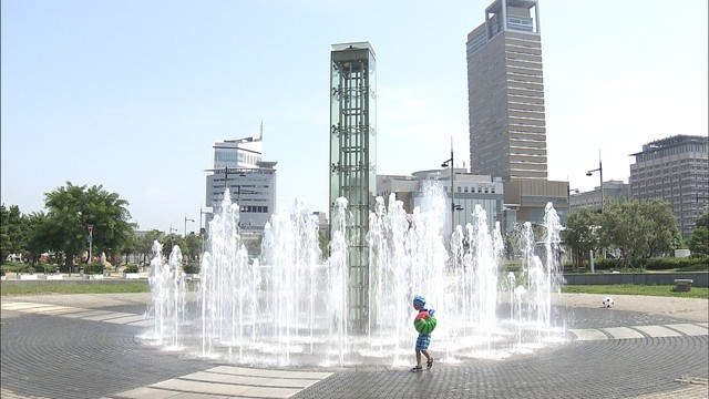 連日の猛暑　高松市では36.6度　水遊びの水もぬるま湯に…