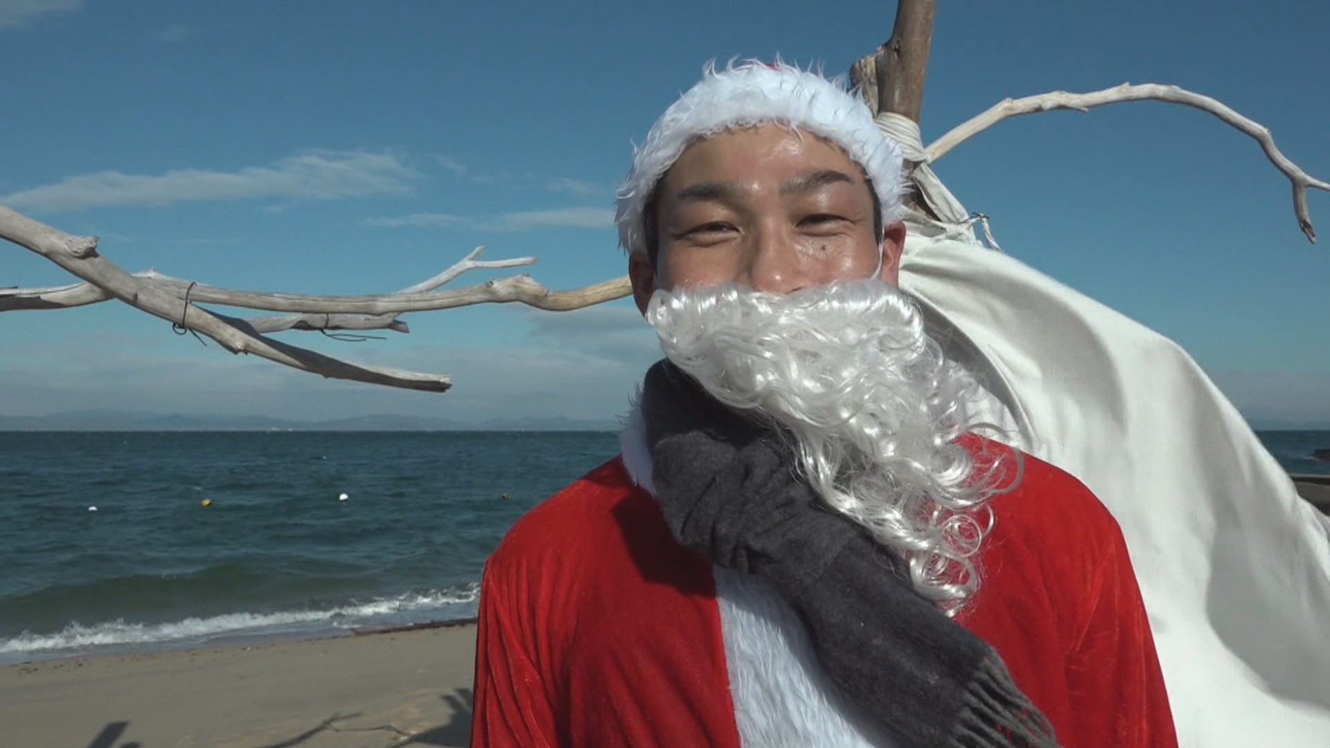海からサンタがやってきた！ 香川・小豆島 | KSBニュース | KSB瀬戸内