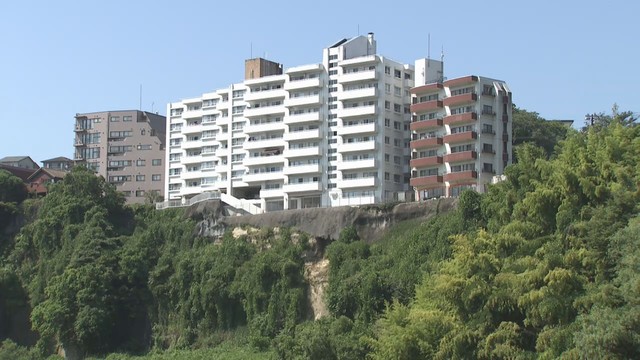 マンション土台がけ崩れ　直ちに危険は及ばず監視続ける　仙台市