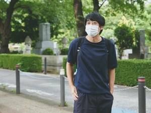 フルポン村上の俳句修行　俳人の坊城俊樹さんと、墓地で10句