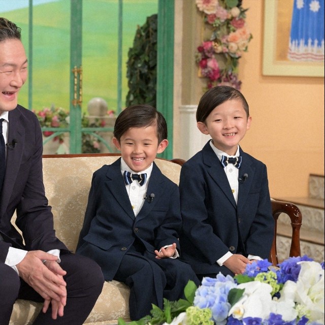 「徹子の部屋」    (右から） 中村陽喜、中村夏幹、中村獅童、＝テレビ朝日提供