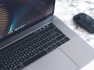 アプリで出会い、オンラインで恋に落ちた。告白から数日で婚約した話