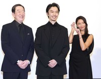 左から坂東彌十郎、長谷川博己、菜々緒(2026年3月12日）