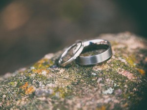 「女の幸せは結婚して…」。見知らぬ年配女性からの突然の「主張」
