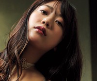 佐野なぎさ「週刊SPA!」（扶桑社）2026年1月13・20日合併号より＝撮影／高橋慶佑 ヘアメイク／mahiro スタイリング／工藤沙恵（ミタケイショウ）