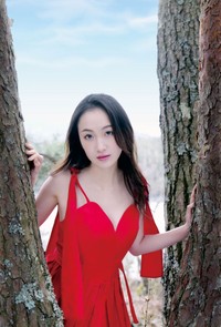 『デジタル原色美女図鑑 野口絵子 BEYOND THE PEAK』撮影:安珠