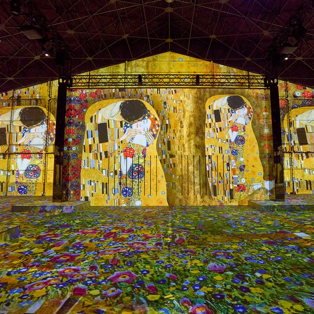 トヨタがアートを発信する起点。<br>横浜のウォーターフロントで帝政期のウィーンにタイムスリップ