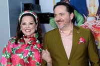 メリッサ・マッカーシー （左）とベン・ファルコーン© Kay Blake/ZUMA Press Wire／共同通信イメージズ