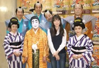 （前列左から）磯山さやか、志村けんさん、いしのようこ、みひろ（後列左から）寺門ジモン、肥後克広、上島竜兵さん、桑野信義＝2012年