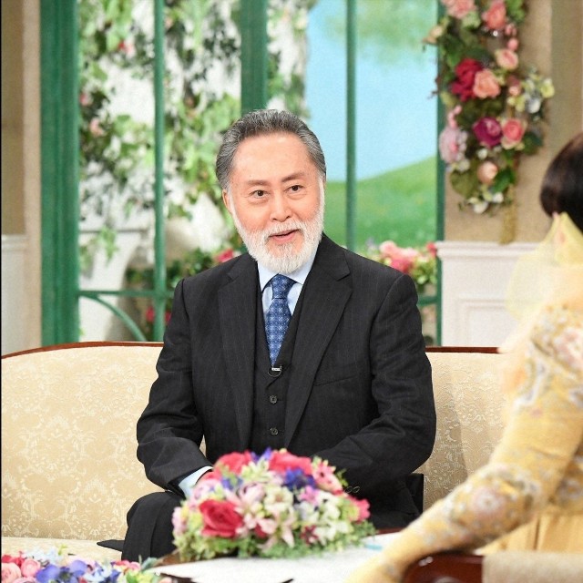 「徹子の部屋」　（右から）黒柳徹子、北大路欣也＝テレビ朝日提供