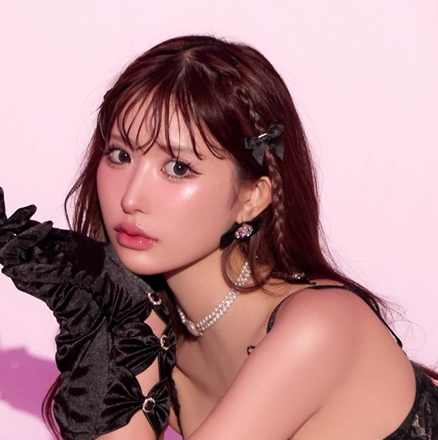 伊藤桃々さんプロデュースのランジェリーブランド『Rosem（ロゼム）』の新作ホリデーランジェリー