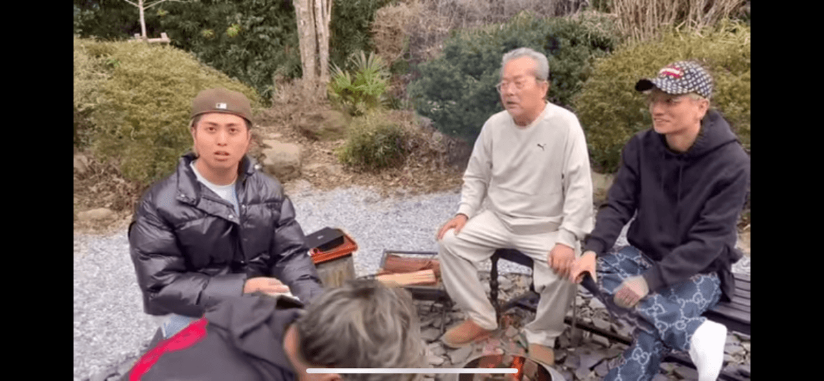 左から田中彪さん、父、田中聖さん（田中彪(@HyogaTanaka)さんのYouTubeより）