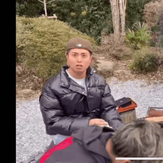 左から田中彪さん、父、田中聖さん（田中彪(@HyogaTanaka)さんのYouTubeより）