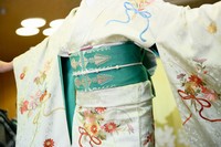 ファッションショーで披露されたパレスチナ刺繡帯=2025年5月、東京都渋谷区、小山幸佑撮影