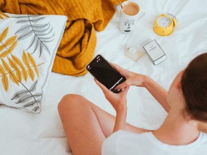 大人な女性にはなれそうもない。迷って送って一喜一憂のLINEの恋