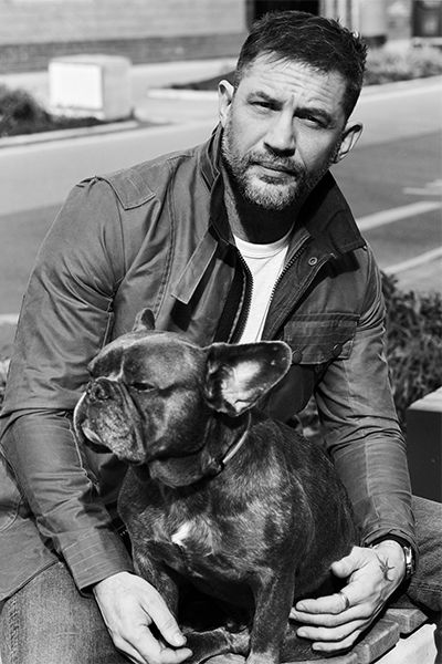 ジョー マローン ロンドン_トム・ハーディと愛犬ブルー　400_2
