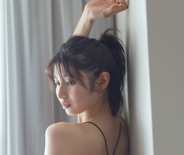 大島璃乃1st写真集よりⒸ西條彰仁／講談社