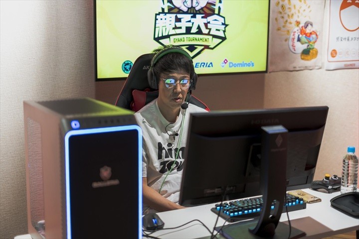 フォートナイトで深まる学びと絆 「下手くそおじさん」小籔千豊が 