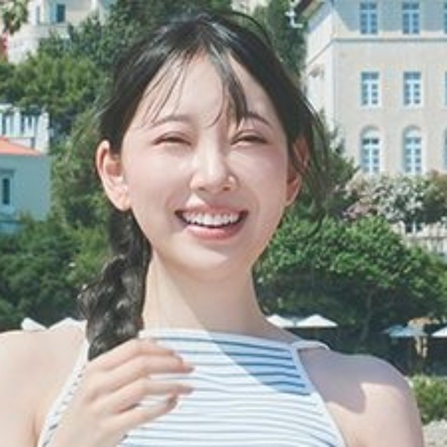 堀未央奈さん写真集（撮影：藤原宏) 