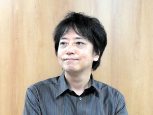 中村文則さん「彼の左手は蛇」 蛇信仰とテロ計画、抑圧的な時代に問いかける「選択肢」