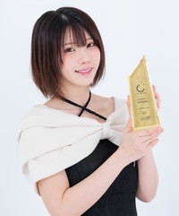 2年連続のトップカバーアワード大賞を受賞したえなこ