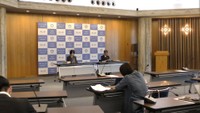県の会見