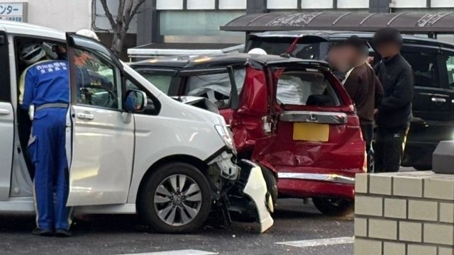 高松市で車数台が絡む事故　けが人の情報なし