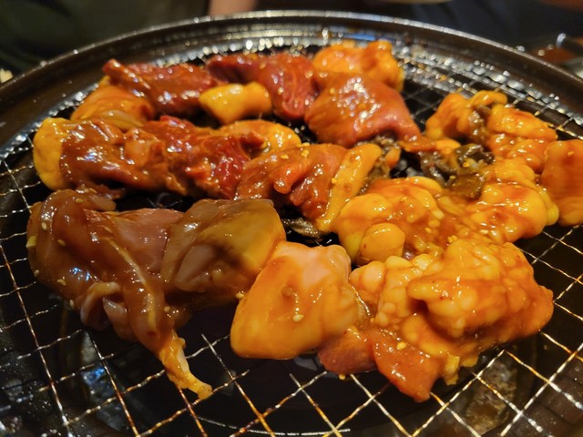 ホルモンたっぷり500g！虎ちゃん盛り