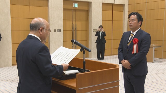 当選証書付与式　香川県庁
