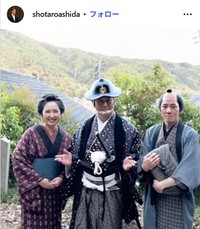 芦田昌太郎のインスタグラム@shotaroashidaより　「大岡越前」妻役の柊瑠美、大岡忠相役の高橋克典