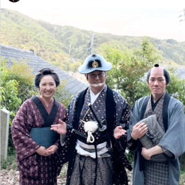 芦田昌太郎のインスタグラム@shotaroashidaより　「大岡越前」妻役の柊瑠美、大岡忠相役の高橋克典