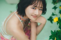 すみぽん（高倉菫）さんの写真集「すみぽん1st写真集『offcourt』」（撮影：東京祐）