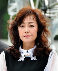 柏原芳恵さん