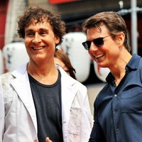 ダグ・リーマン監督（左）とトム・クルーズ