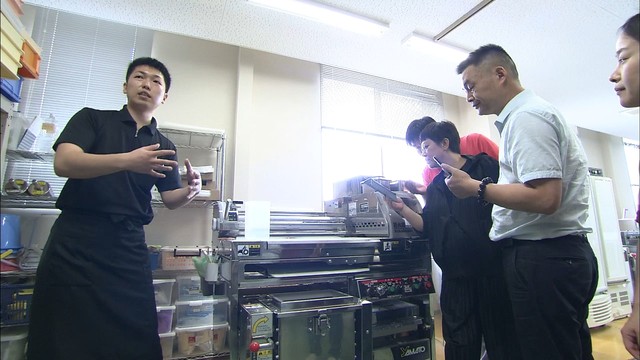 「うどんの可能性感じた」中国の料理人がさぬきうどん作りを研究　宇多津町