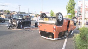 【速報】太白区・富沢で軽乗用車２台が絡む事故　男女合わせて４人がけが